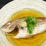 釣った鯛で酒蒸し