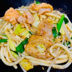 【新メニュー】　和牛ホルモン焼うどん