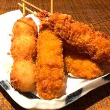 串焼、串揚げ、種類豊富です！