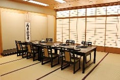京会席料理の座敷・紅梅と若紫