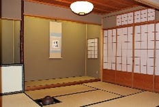 個室でのお料理は、京会席料理のみとなります。（4名様～要予約）