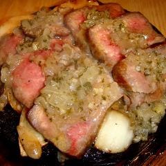 岩中豚の香草ハーブ塩で食べる桜島溶岩焼き