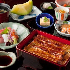 座敷うなぎ定食〈先付・前菜・刺身・鰻重定食〉接待・会食・慶事・法事・結納・顔合わせ・記念日