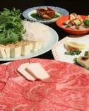 極上肉のすき焼きは
とろける旨さで大満足間違いなし。