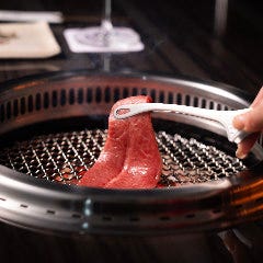 松阪牛や宮崎牛のサーロインなど高級部位が楽しめるコース料理