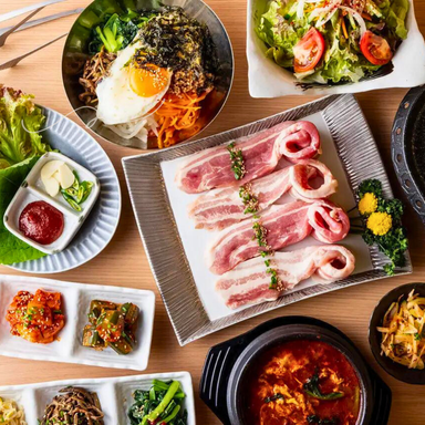 大衆韓国酒場 韓味 上野本店_絶品生サムギョプサルが食べ放題!