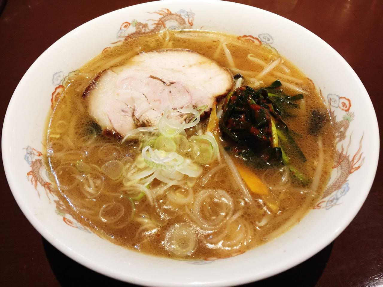 松 虎 亭