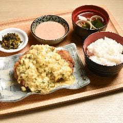 お昼にピッタリのランチを14時まで提供中!