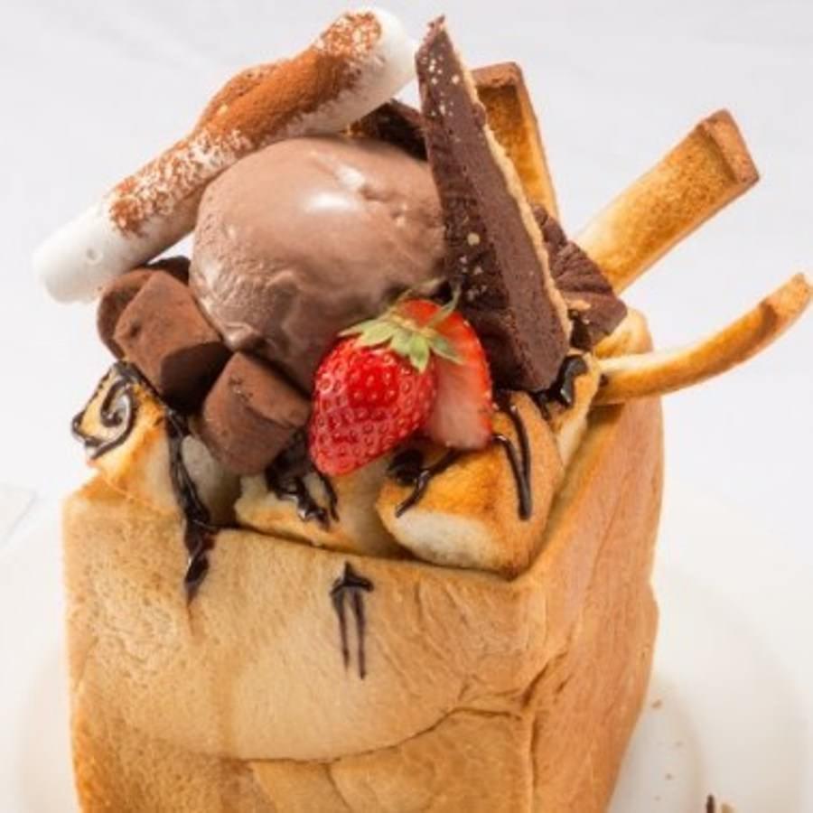 ハニトー スイーツ スコールカフェ 新宿歌舞伎町店 新宿 カフェ ぐるなび