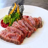 ブランド牛『尾花沢牛』のステーキ