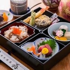 きっと皆様喜ばれると思います　松花堂弁当　3000円