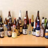 こだわりの日本酒は20種以上。レアものや限定品などもございます