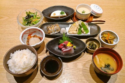 ランチならここ 築地 場外市場周辺の和食でおすすめしたい人気のお店 ぐるなび