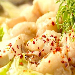 博多 表邸_国産の丸腸のみを使用！特製の出汁で愉しむ「元祖塩もつ鍋」