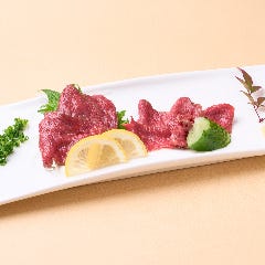 博多 表邸_馬刺し　赤身 刺し