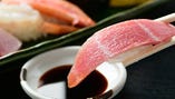 昭和26年創業の老舗がご提供する旬の握り寿司をご堪能ください
