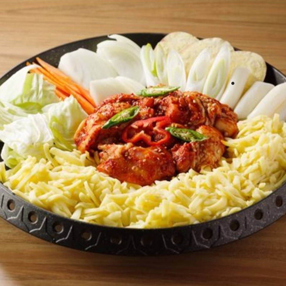チーズタッカルビ×サムギョプサル マダン - 本格的な韓国家庭料理