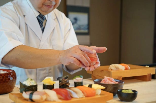 Musubu Sushi-making class in Kyoto