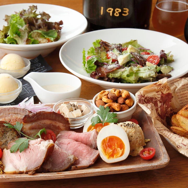 1983 ～燻製とクラフトビールのお店～ 茅ヶ崎（茅ヶ崎・寒川/居酒屋