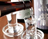 グラスで594円～
牡蠣と日本酒で楽しい時間をお過ごし下さい。