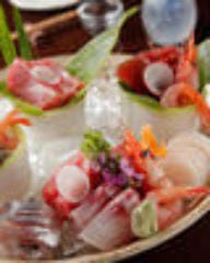 お刺身盛り合わせ（彩）