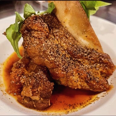 MOLT BUONO_夜はワインと「絶品アラカルト」