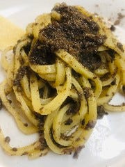 ・手打ちパスタ　千葉産マッシュルームソース　トリュフ風味