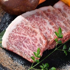 一括で仕入れ自社セントラルキッチンで徹底管理されたお肉です。