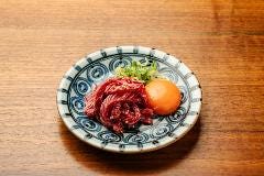 大人気春祺廊のユッケ