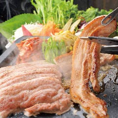 韓国料理×食べ放題 サムギョプサル専門店べじとん梅田中崎町店