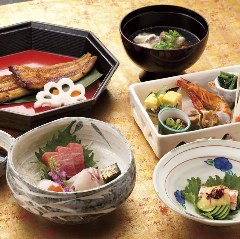 日本料理 由多嘉