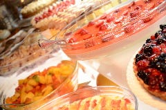 ディナータイムは手作りドルチェ食べ放題！