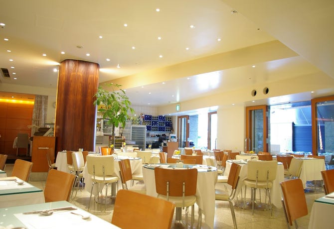 ｕｎ ｃａｆｅ アンカフェ 表参道 青山 ビストロ ぐるなび