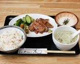 ランチ営業11：30～14：00
牛たん定食￥1600～荒　新宿西口店