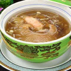 ふかひれの姿煮込み入りスープ