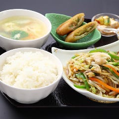 平日限定！ランチセット 週替わりで１人前1,280円～。
