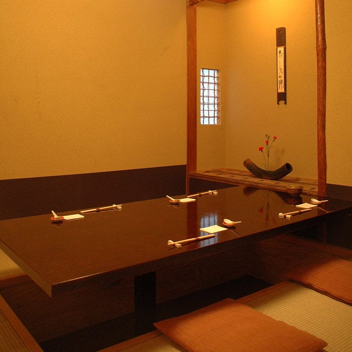 温石 左近太郎 本店 個室 ぐるなび