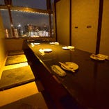 【喫煙OK】完全個室:4～8名様×4部屋｜夜景を眺めながらの食事は女子会にピッタリ♪