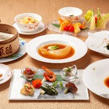フカヒレ・北京ダックの豪華食材に舌鼓『四大珍味コース』