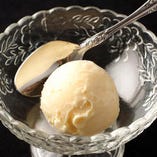 7）【デザート】アイス　又は　季節のフルーツ