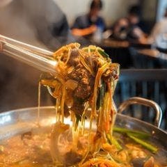 大衆韓国酒場 チュルギダ_《冬に大人気のプラン!》カンジャタンやプデチゲ,海鮮鍋など『全7品 2時間飲み放題』