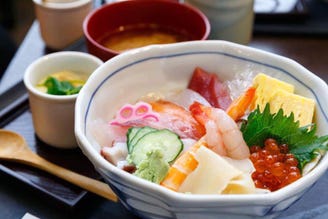 鮨家 むらさき メニュー 鮨 鮨セット 丼 ぐるなび