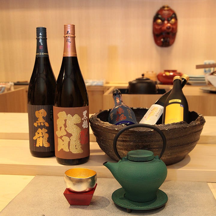 日本酒は南部鉄器にてご提供。
「やま田」のこだわりです。