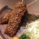 【だるま名物】
レバカツ！タレの染み込んだ味がうまし！