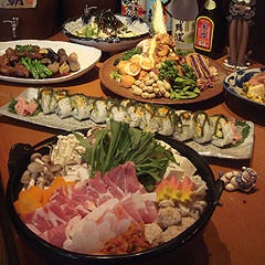 ボリュ-ム満点!!宴会コース
沖縄料理で楽しいひと時を!!