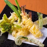 旬魚と山菜の天ぷら