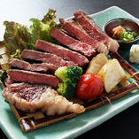 北海道産 牛ロース炭火焼！肉料理もございます。