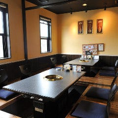 ２階には大人数収容可能の掘りごたつ個室も完備！ご宴会にぜひ、