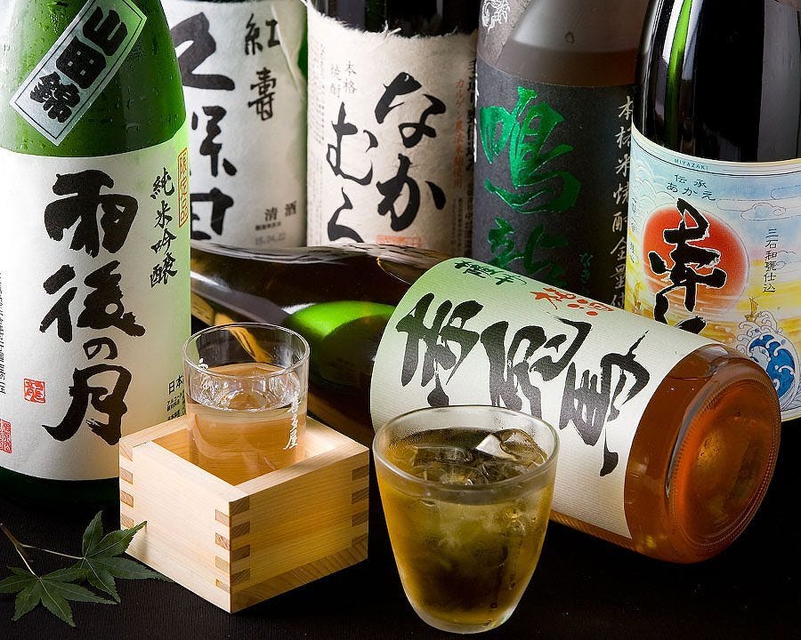 日本酒は料理に合わせて全国より厳選したものをご用意。