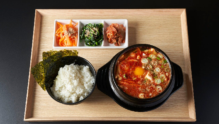 ウォンシャチキン プレミアム マルエイガレリア店